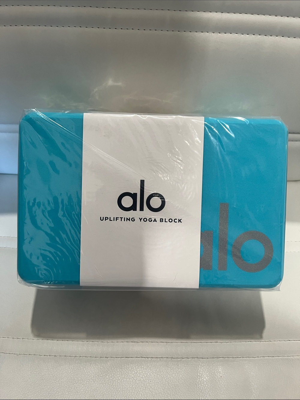 ALO Yoga‎ Uplifting Yoga Block in Bright Teal Blue